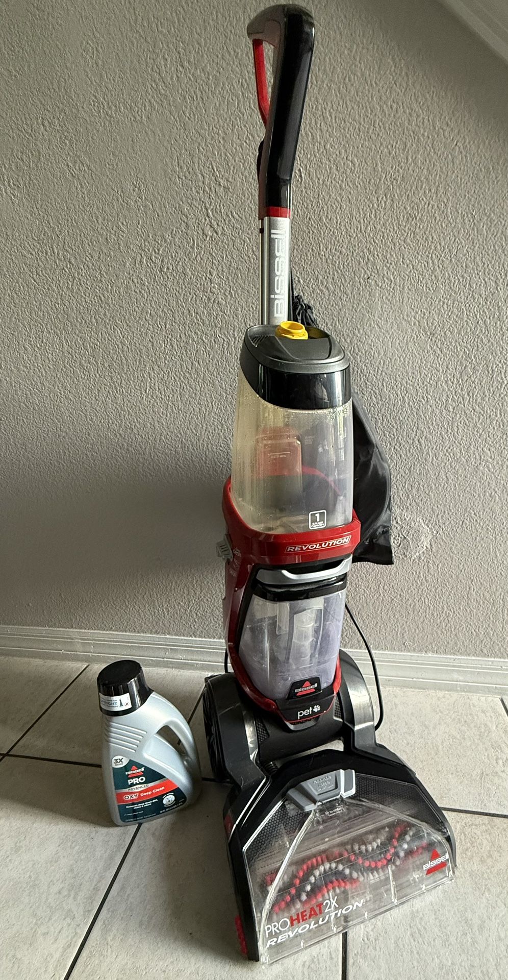 BISSELL REVOLUTION PROHEAT 2X CARPET CLEANER