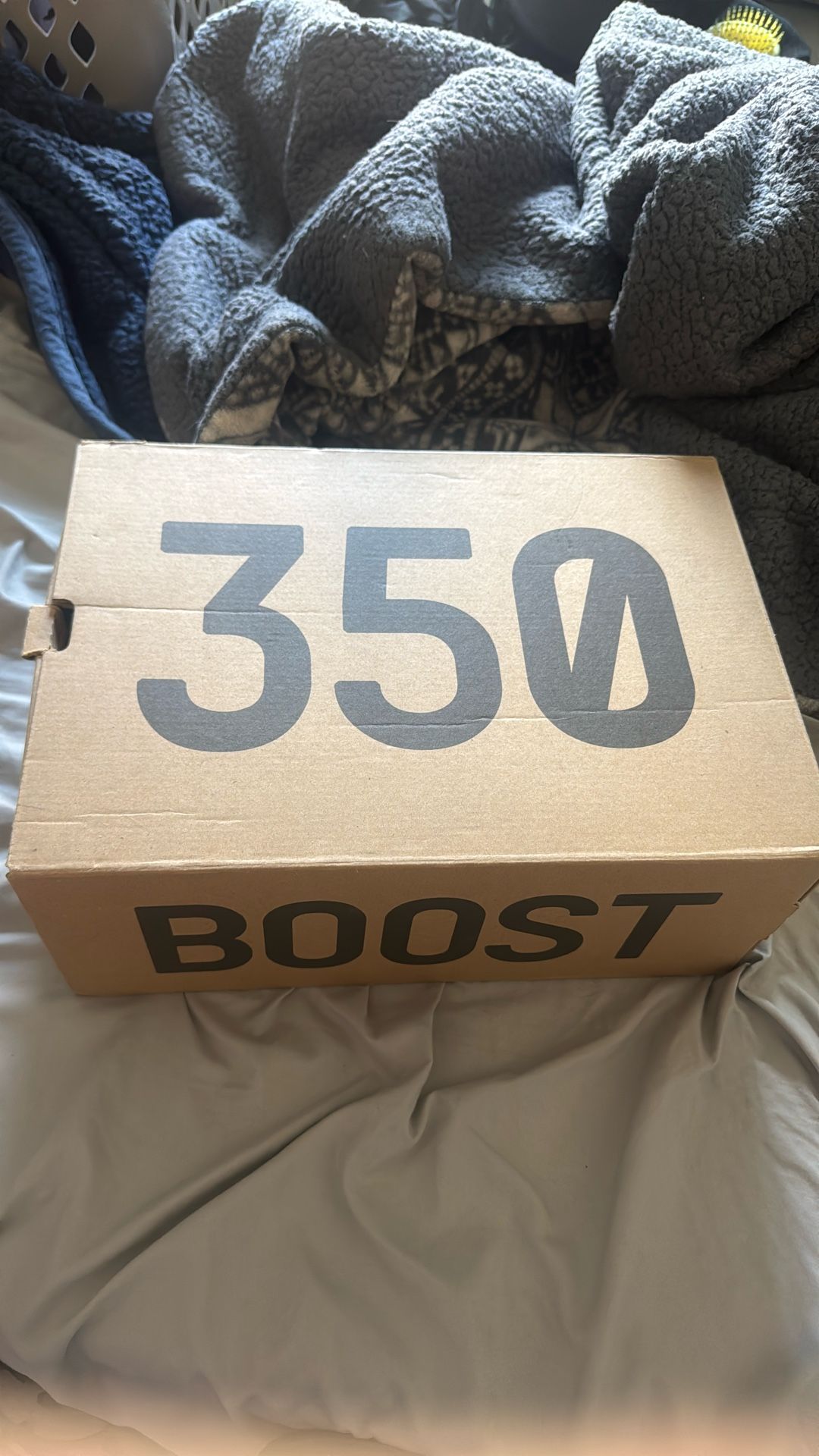 Yeezy 350 V2 Cloud White (non reflective)