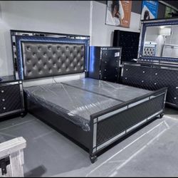 New King Size 5pc Bedroom Set Without Mattress And Free Delivery 