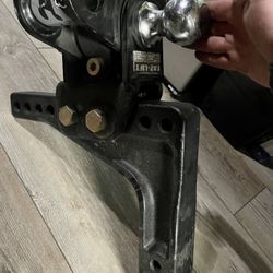 Camco EAZ-LIFT ReCurve R3 Weight Distribution Hitch