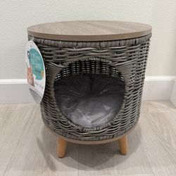 Summer Elevated Cat Bed Chair with Soft Cushion