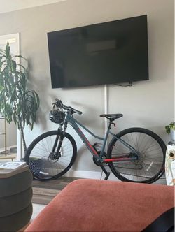 2021 Marin San Anselmo DS2 Hybrid Bike – Excellent Condition – $390