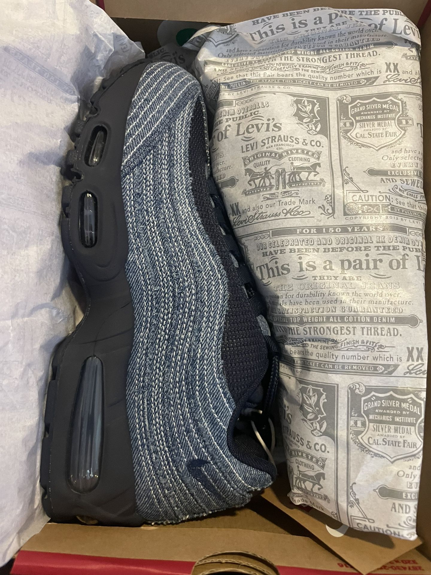 Nike Air Max 95 OG Levi’s Obsidian