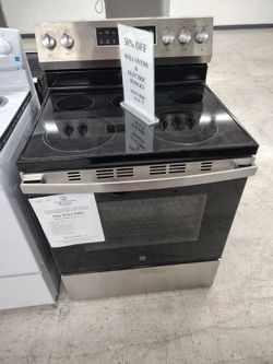 (50% Off Wall Ovens & Electric Ranges ends 7/5/26) $244.50 GE free standing range
