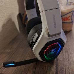 Gaming Head Set Great Sound Bluetooth Like New!!!