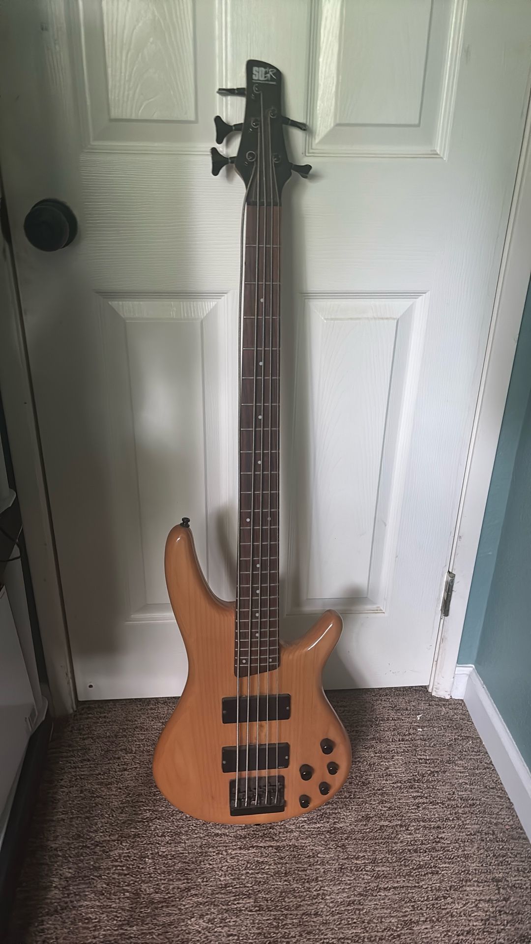 Soundgear Ibanez 5 String Bass