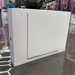 MacBook Air M2, M3 & M4 (Take It Home In Payments/ llévalo a casa en pagos 