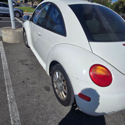 2005 White VW Beetle