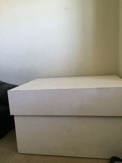 Large replica sneaker box can hold 18-24 pairs of sneakers