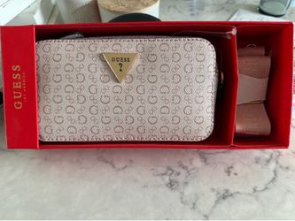 New guess purse / crossbody