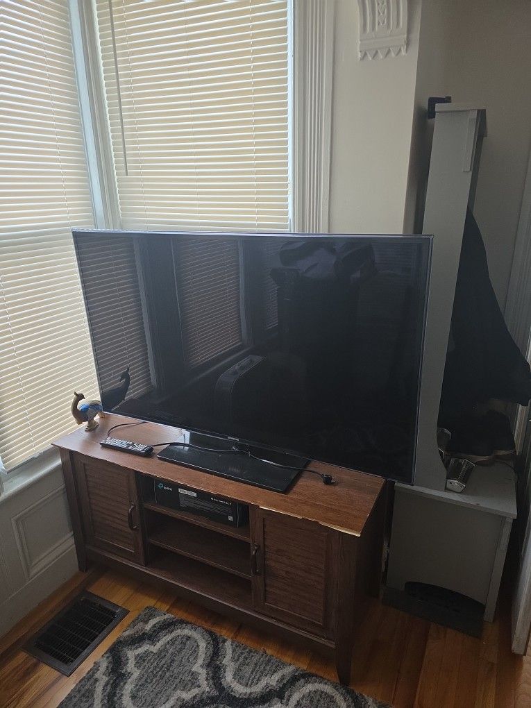 55 Inch Samsung Smart TV With Remote
