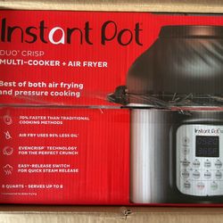 Instant Pot 8 Quarts - Brand New . Never Used 