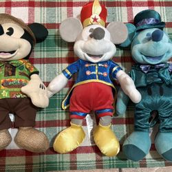 Mickey Mouse Main Attraction Plushies