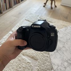 Canon 60D + 50 mm + Charger + Battery 