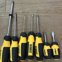 Stanley, Steel 12.90 x 6.10 x 1.50 Inches Ergonomic Bi Material Screwdriver Set 7 Piece