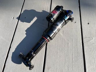 Rockshox Deluxe Ultimate Air Shock Trek Thrushaft 230x62.5