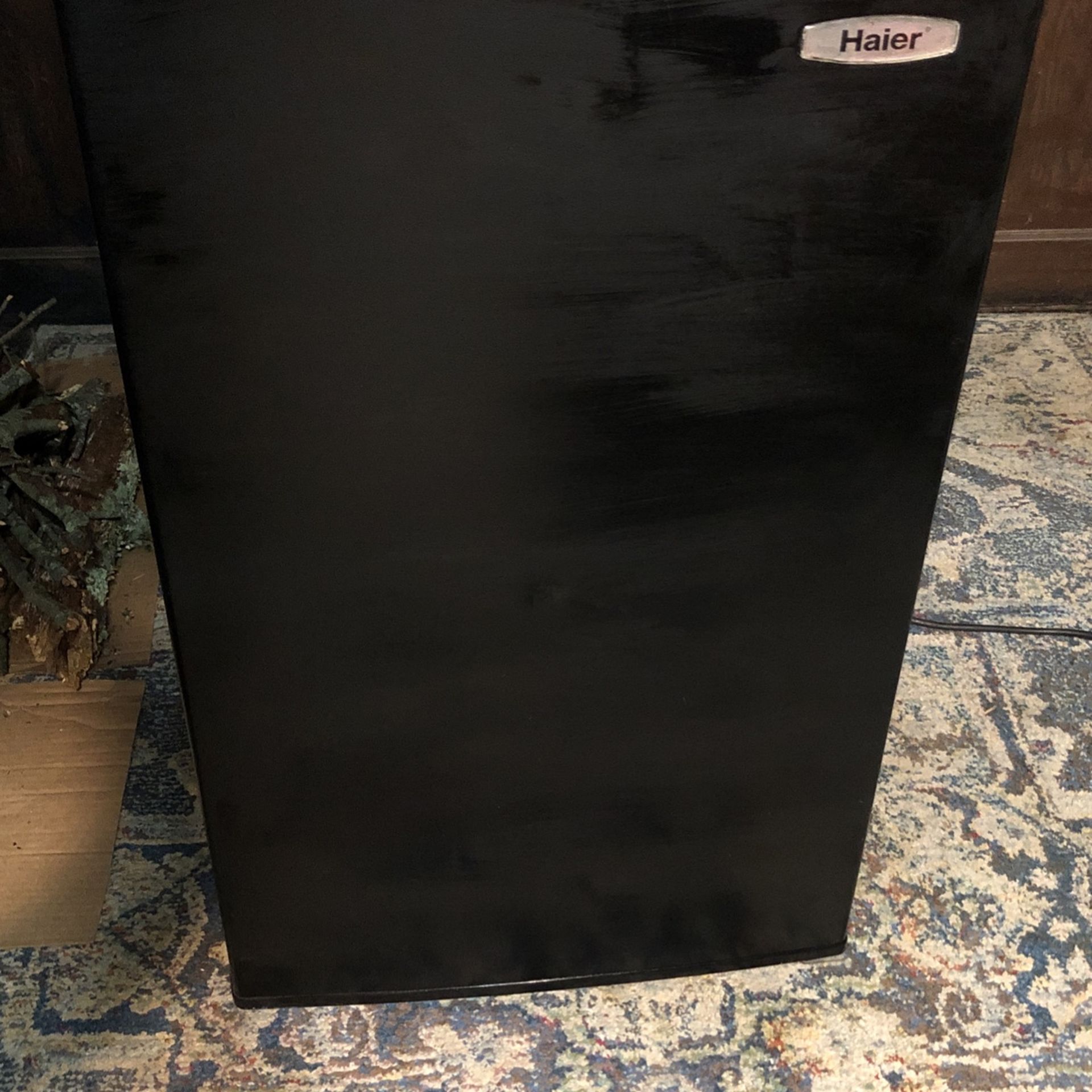 Haier 4.0 Cu. Ft.Refrigerator w/Freezer