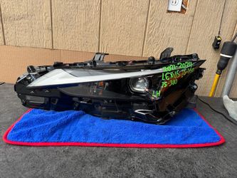 2021 2022 2023 2024 LEXUS IS 350/300 LEFT SIDE HEADLIGHT OEM USED #8054