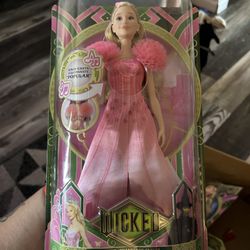 Singing Glinda Doll 