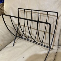 Metal Magazine Rack 