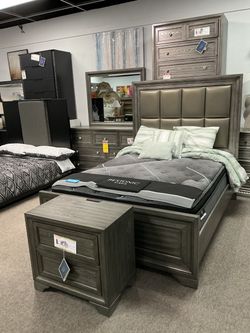 Brown 4-Piece Bedroom Set