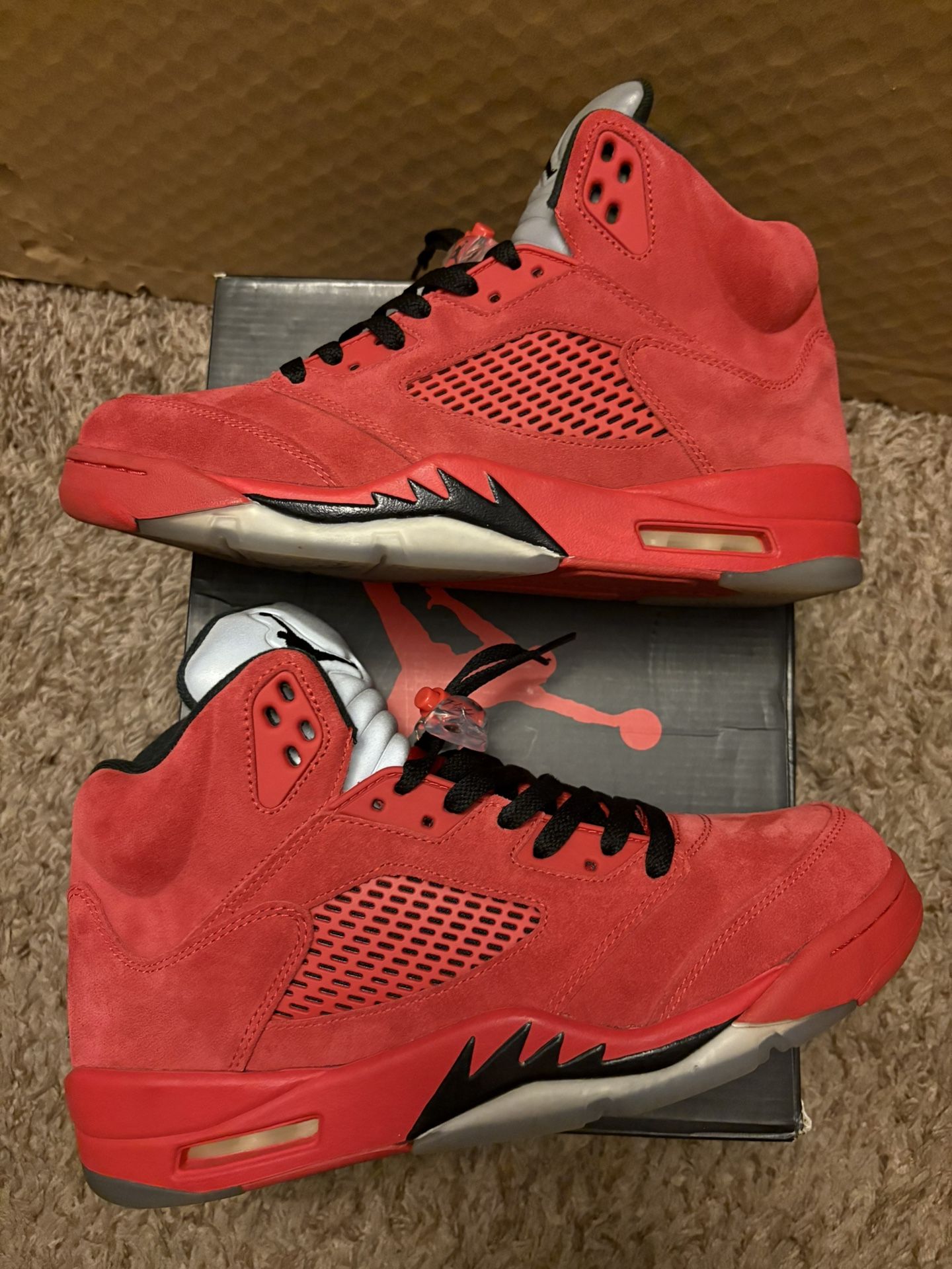 2017 Jordan 5 Retro Red Suede Size 10