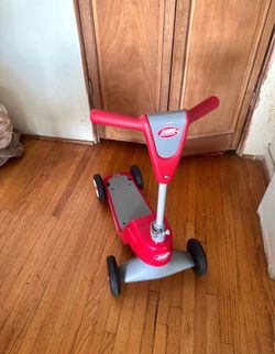 Kids Radio Flyer Scooter 🛵