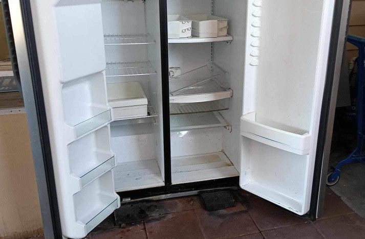 Fridge.. FREE