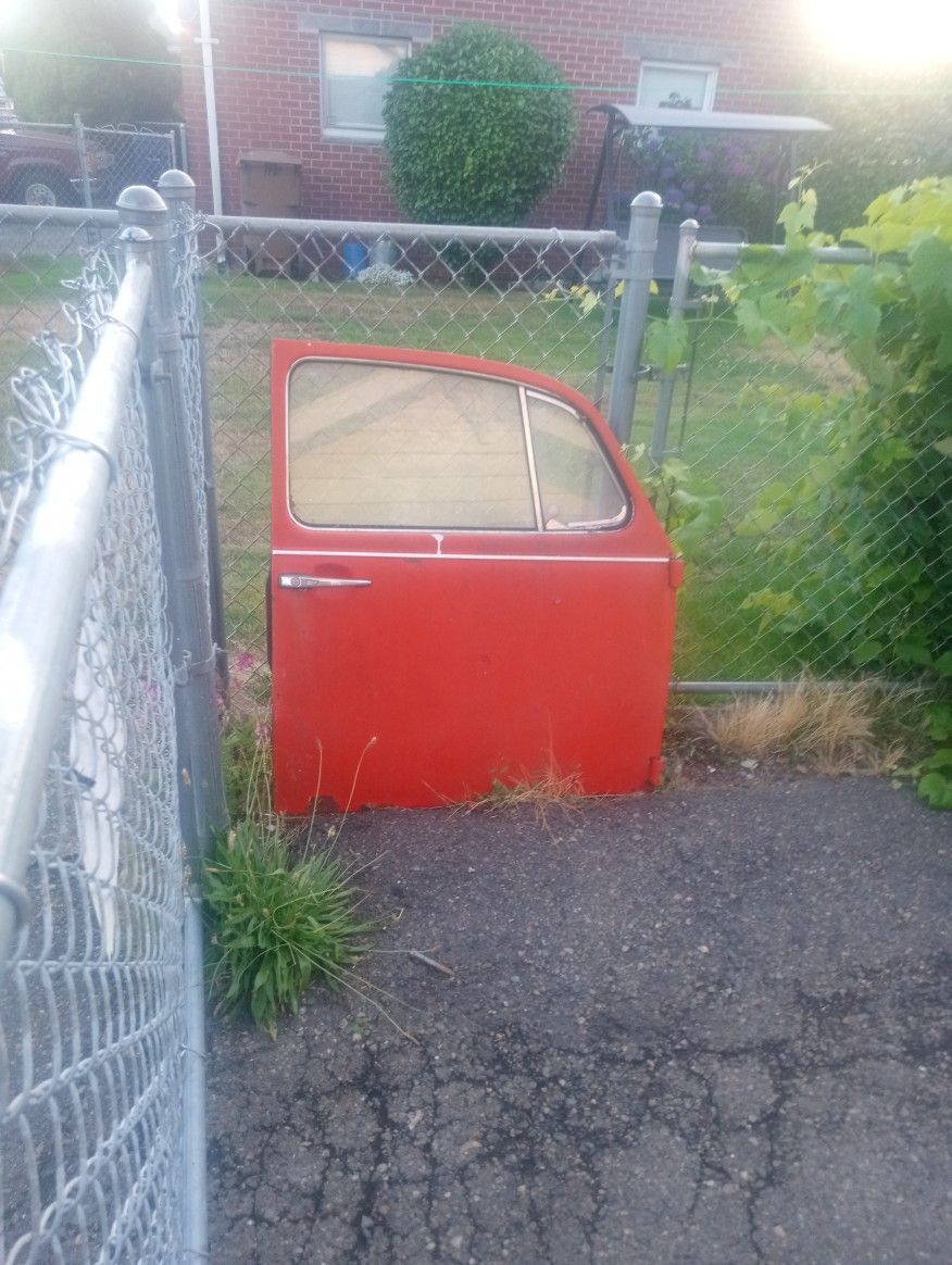 Compleat voltswagon Bug Rt. Hand Door