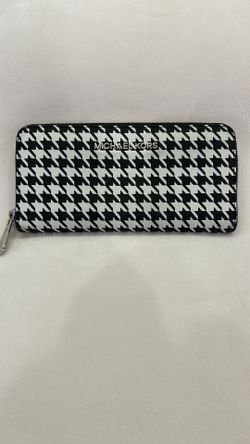 Michael Kors Houndstooth Zip Around Wallet