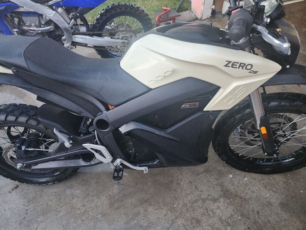 2015 ZERO DS
