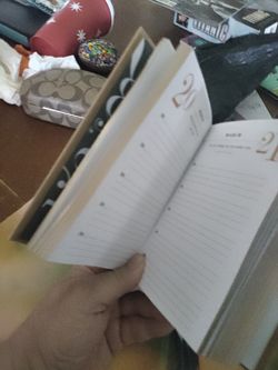 NEW POTTER STYLE JOURNAL ( 5- YEAR).    PICK ⛏️ UP ONLY-