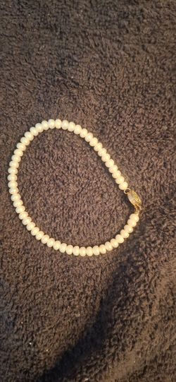 Pearl Bracelet with Gold Clasp