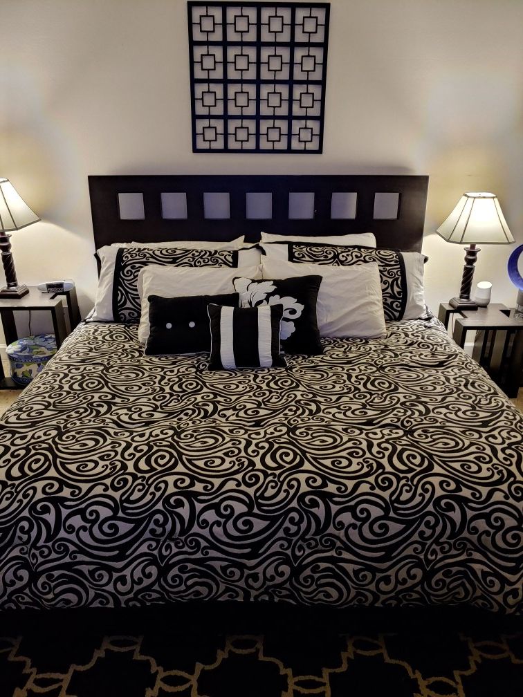 King Ikea Platform Bedroom Suite w/ Sealy Hybrid Pillowtop Mattress