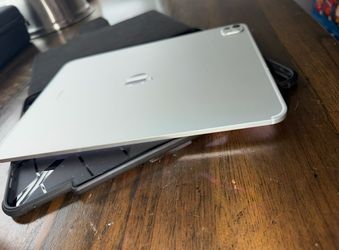 1tb iPad Pro M4 WiFi + Cellular Unlocked