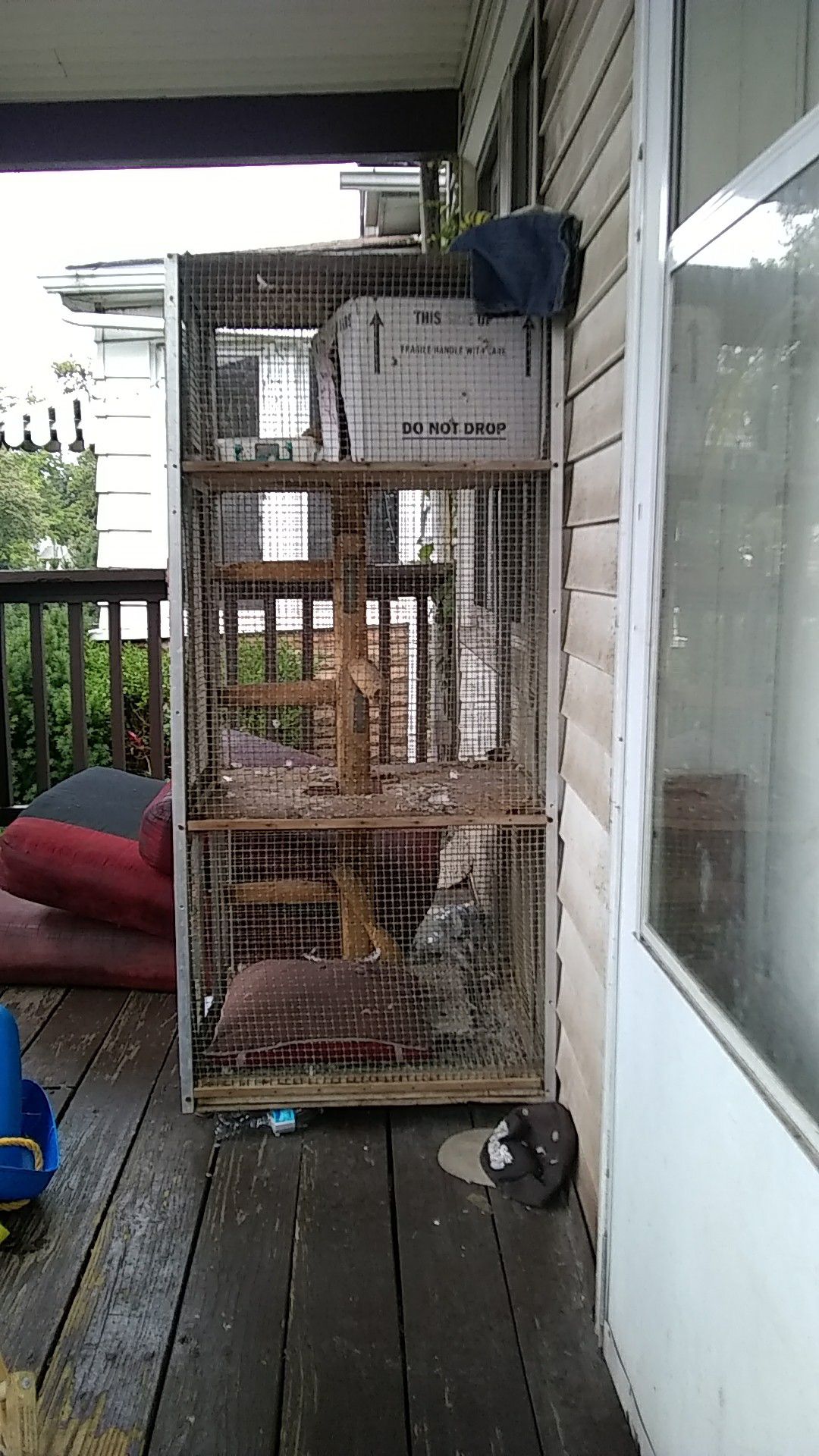 Tall bird cage 4'Lx3'3Dx6'6T