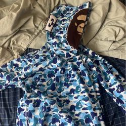 BAPE HOODIE 2XL (Brand 
