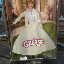Barbie Collector- Sandy From Grease. 