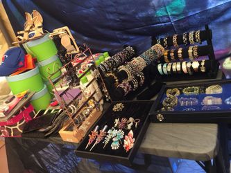 Costume jewelry Mother’s Day gifts