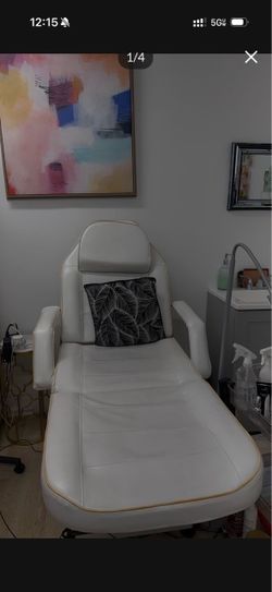 Cosmetology spa bed