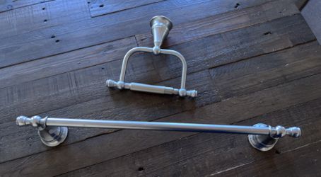 Vintage Coordinated  21” Towel Bar & Toilet Paper Holder 