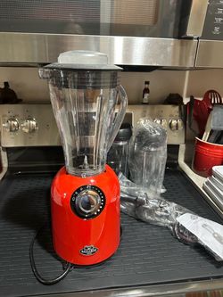 Red Countertop Blender with Variable Speed Dial