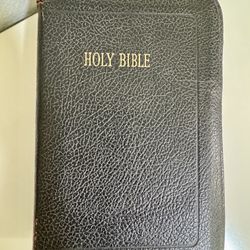 1940s Antique Family Holy Bible King James Version