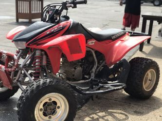 Honda Trx450r raced out Lowered