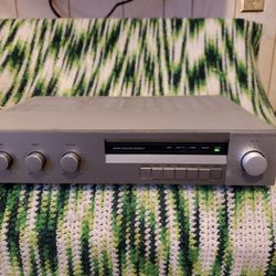 Magnavox Integrated Stereo Amplifier