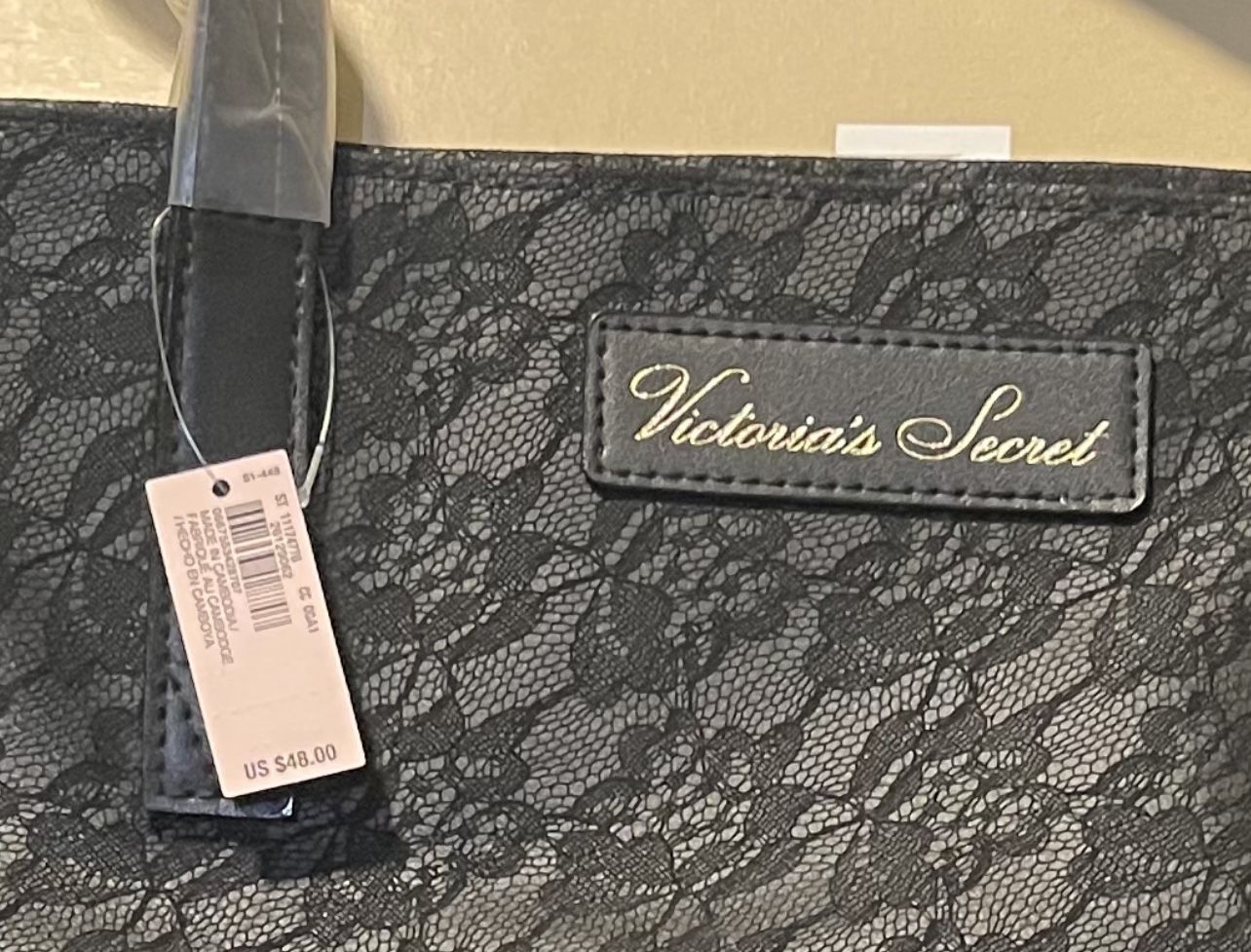 Victoria’s Secret Medium Tote Lace Design Soft Peach Interior