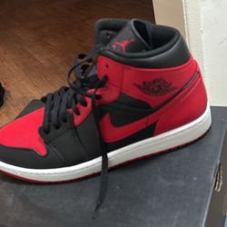 Air Jordan 1 Mid