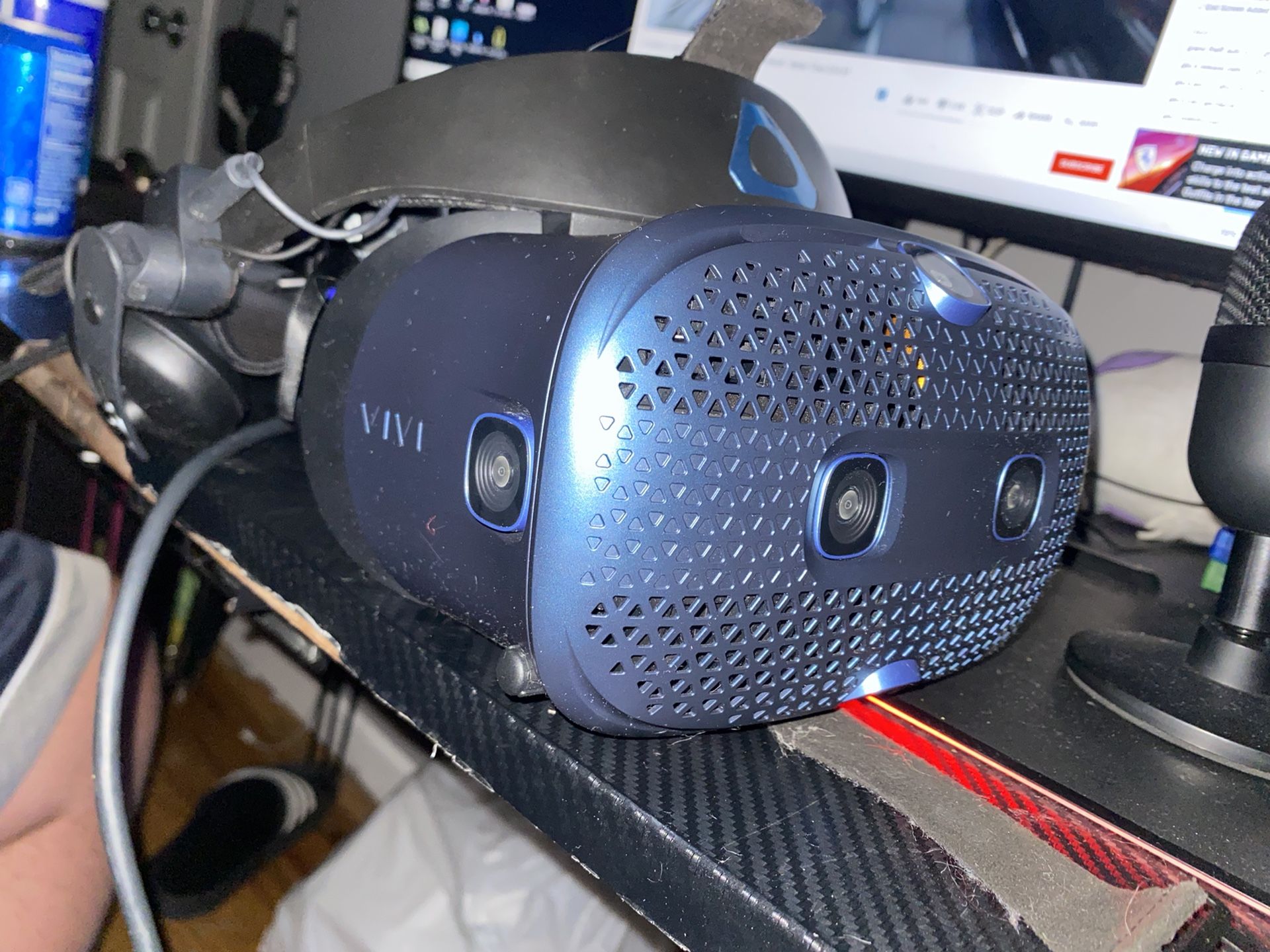 HTC VIVE Cosmos VR Headset