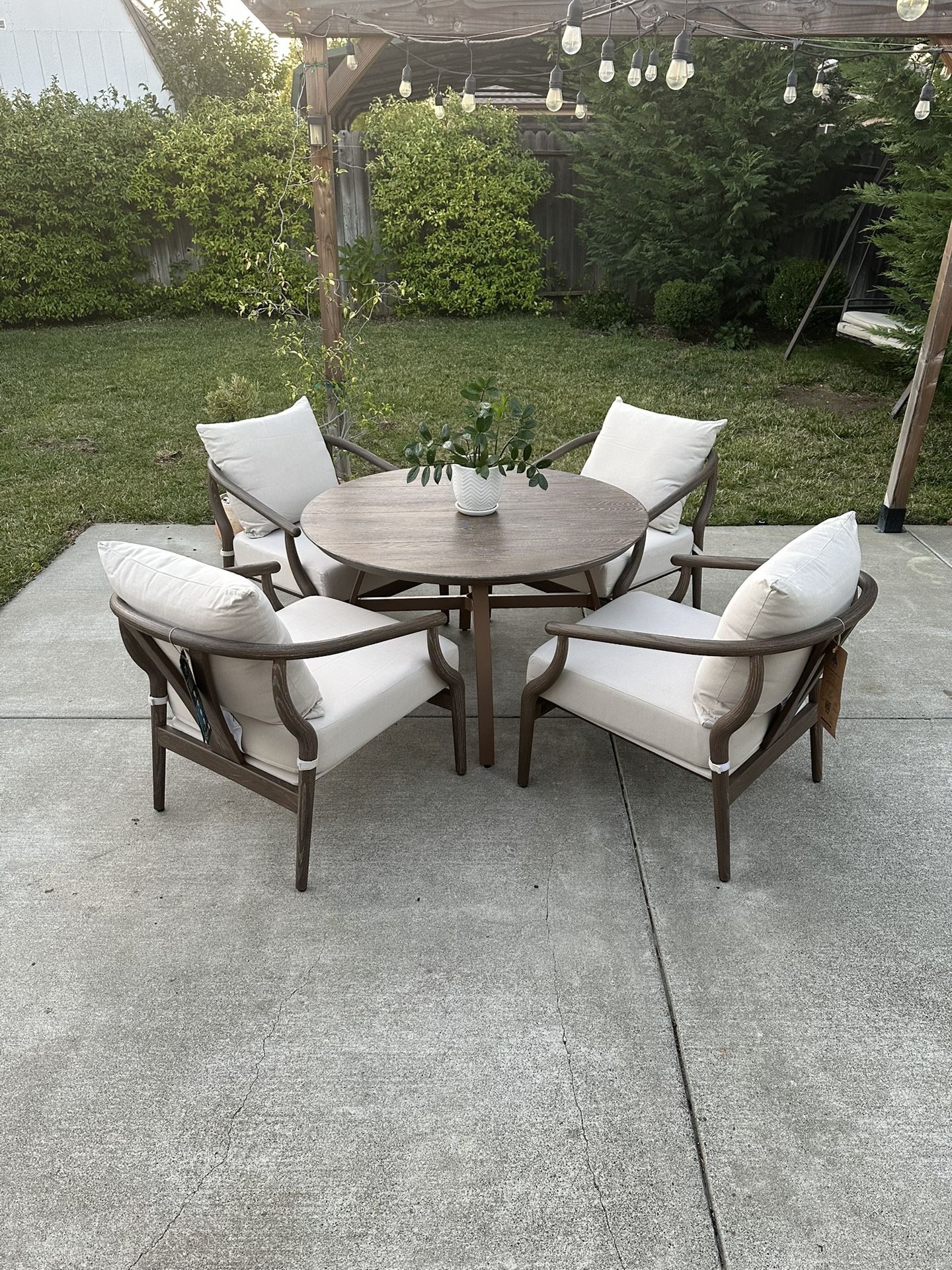 Outdoor Patio Furniture 5-Pc