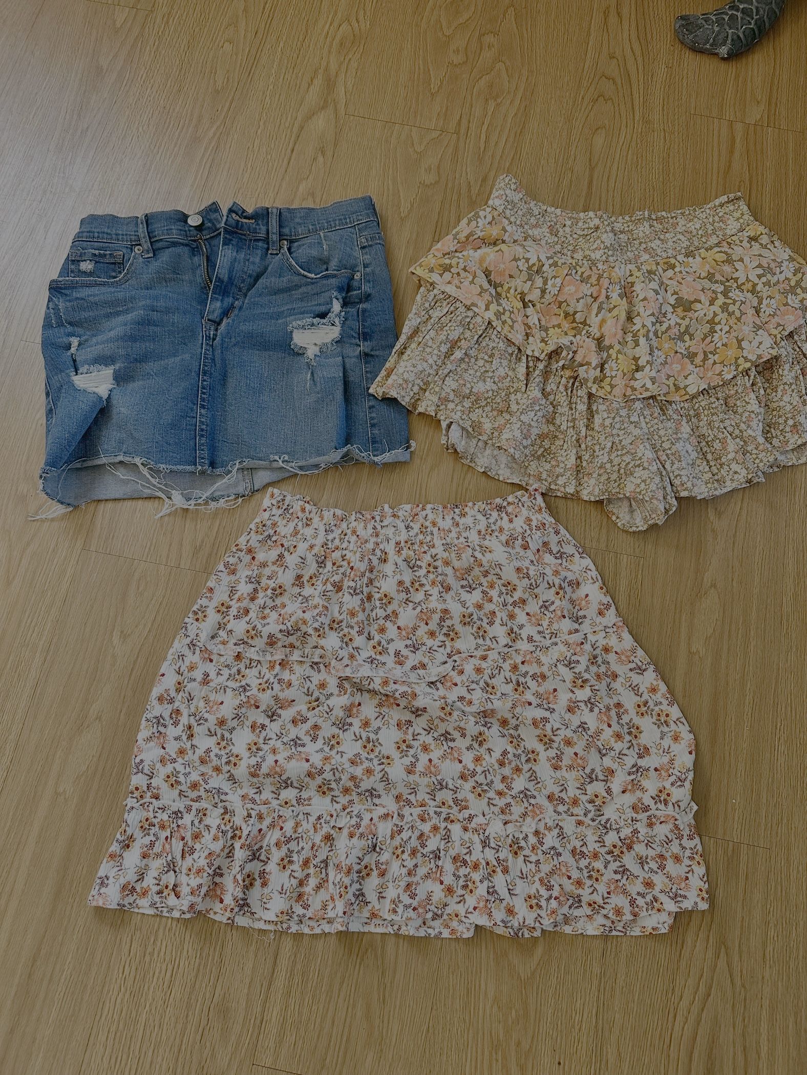 Women Clothes Skirts Skorts Size 8 Medium $5 Each